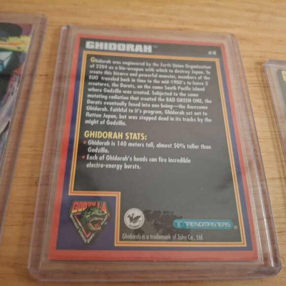 2x Rare Vintage 1995 Godzilla Wars Space Godzilla Cards, + More - HIGHER GRADES - Picture 6 of 8